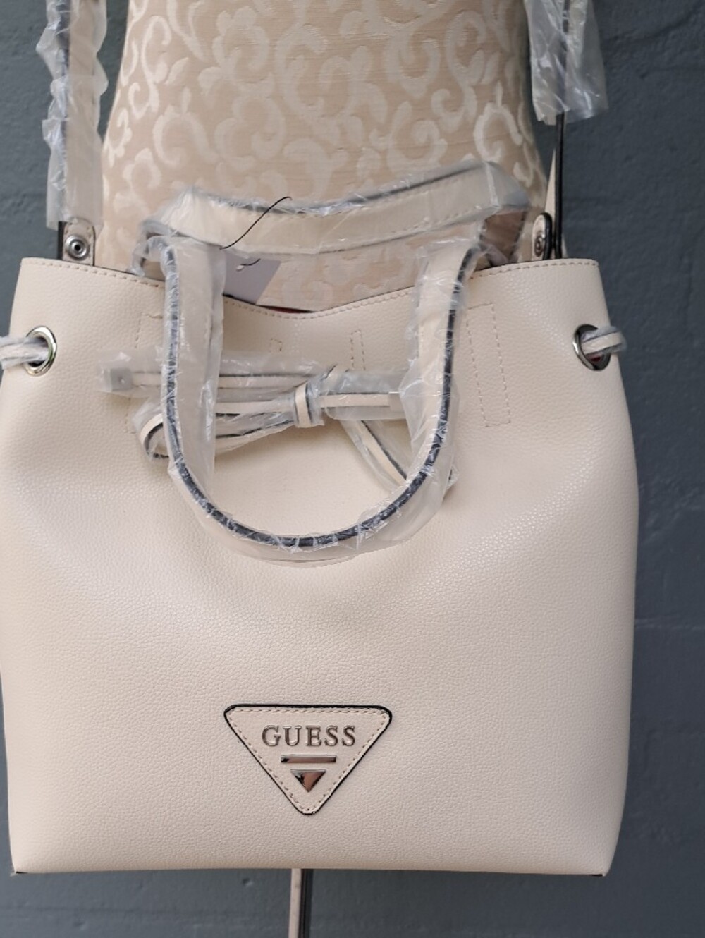 Guess Cream Pebbled Drawstring Shoulder Bag - Picture 3 of 12